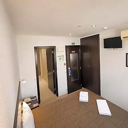 Residência S. Francisco Hotel *